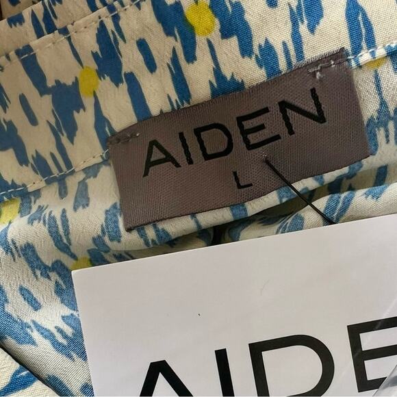 *New Alden Cropped Deep V Neckline Blouse – Sz L - Picture 7 of 7